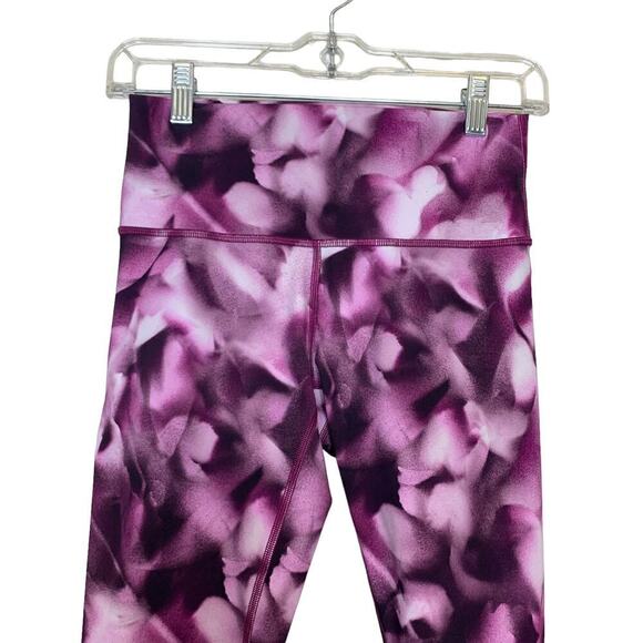 Lululemon‎ Purple Tie-Dye Wunder Under High Rise Pants SZ 6 - Picture 2 of 10